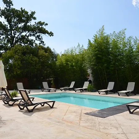 Kompleks wypoczynkowy De Tourisme Le Clos Des Vendanges 3*