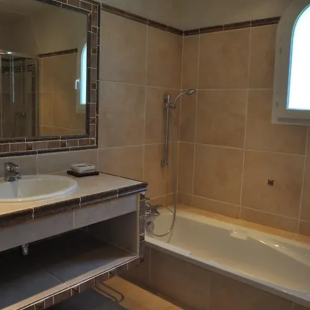 פארק נופש De Tourisme Le Clos Des Vendanges 3*