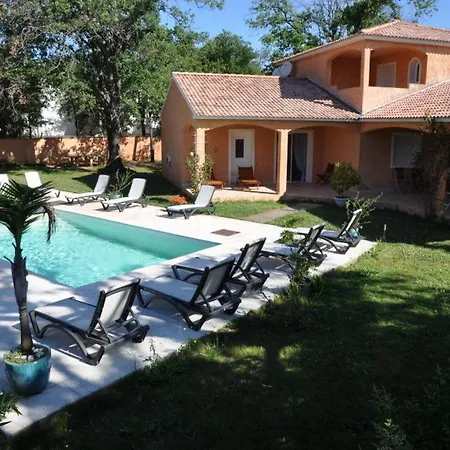 Kompleks wypoczynkowy De Tourisme Le Clos Des Vendanges 3*
