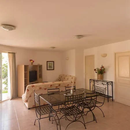 De Tourisme Le Clos Des Vendanges פארק נופש 3*