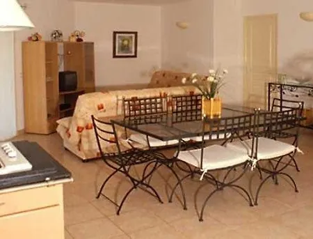 De Tourisme Le Clos Des Vendanges Aldeamento Turístico 3*