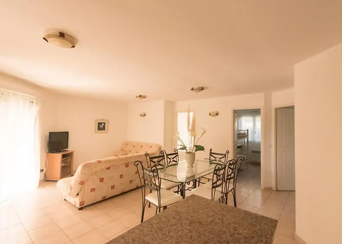 De Tourisme Le Clos Des Vendanges 3*